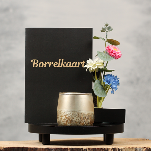 Praktische tafelplanken met kaarthouder | Dining Deco