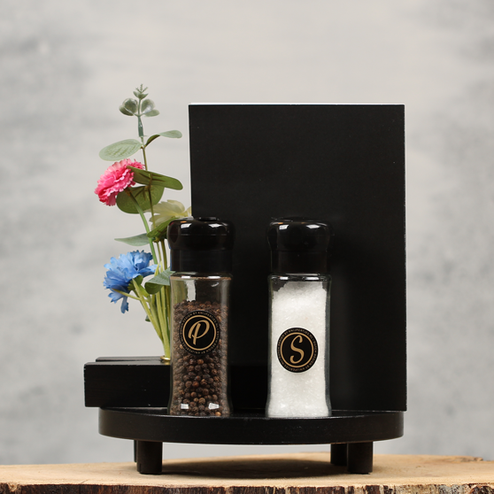 Smaakvolle tafeldecoratie compleet met kaarthouder | Dining Deco