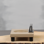 Plankje zand met menukaartklem | Dining deco