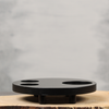 Ronde zwarte tafelplanken met uitsparingen | Dining Deco